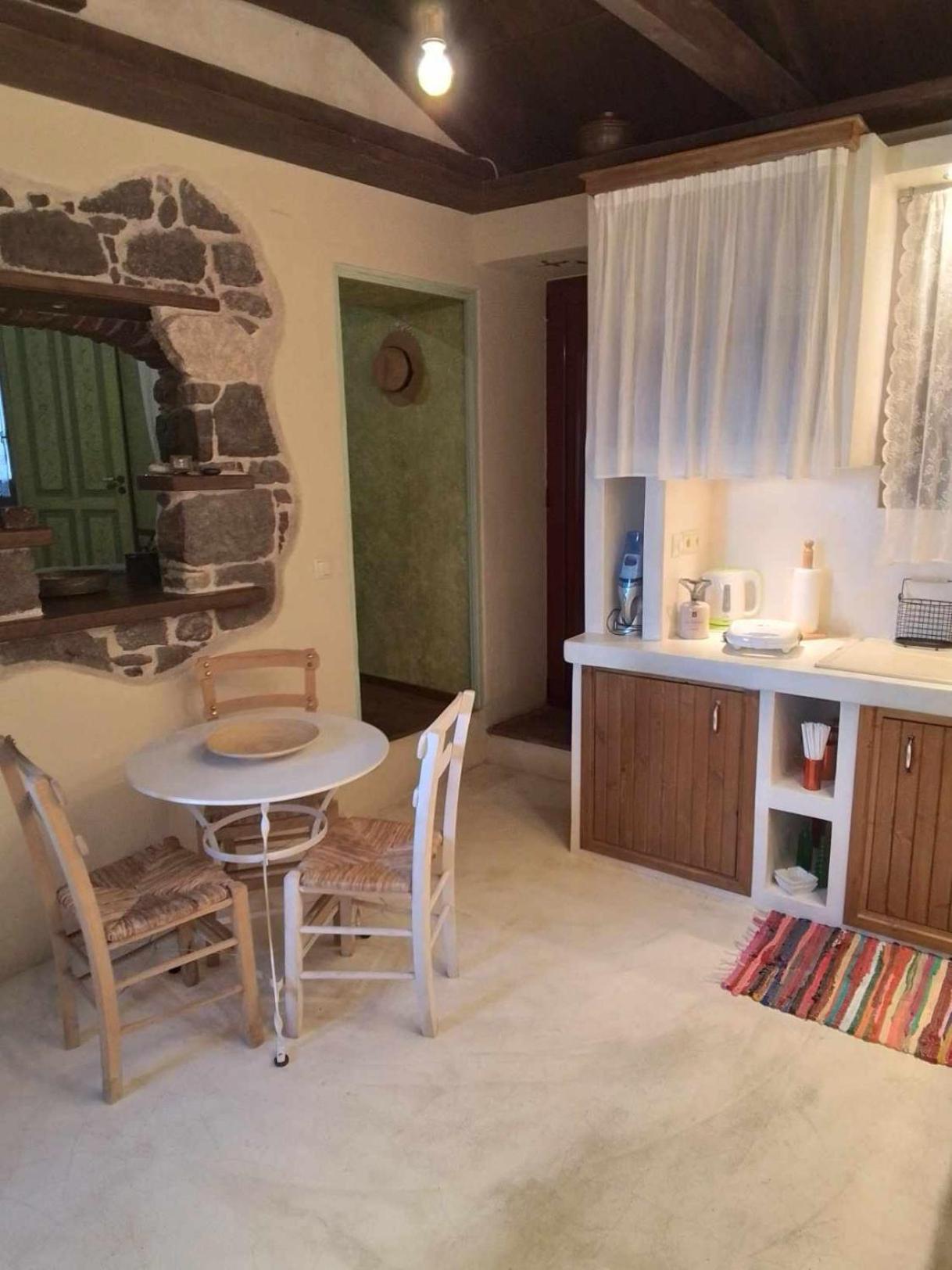 ミシナMolyvos Boutique Houseアパートメント エクステリア 写真